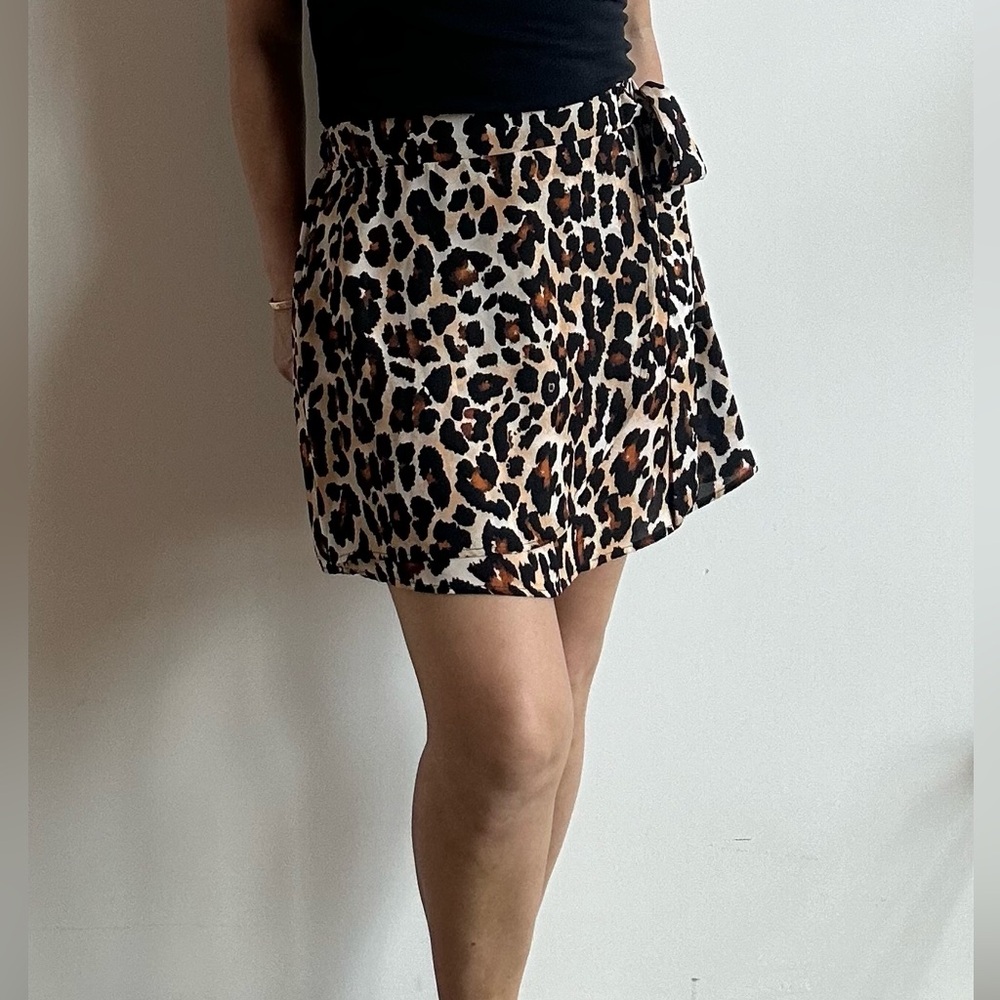 Abbeline mini skirt Size Small Animal print